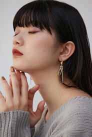 【SALE／10%OFF】AZUL BY MOUSSY マルチウェイスウィングピアス アズールバイマウジー アクセサリー・腕時計 その他のアクセサリー・腕時計 ゴールド ブラック