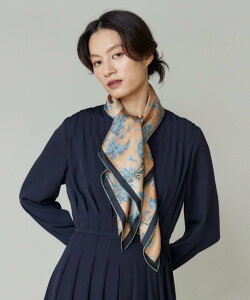 FAVORITE SUKINAMONO Classical Dahlia Scarf�X�J�[�t�sTapis Noir�t �C�l�h �t�@�b�V�����G�� �}�t���[�E�X�g�[���E�l�b�N�E�H�[�}�[ �u���[�y���������z