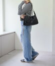 レザーフラップショルダーバッグ