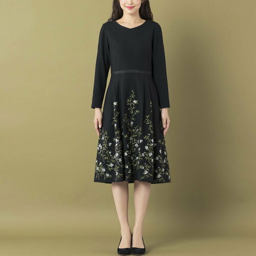 Rose Tiara フラワー刺繍ワンピース Rakuten Fashion 楽天ファッション 旧楽天ブランドアベニュー Eh6078