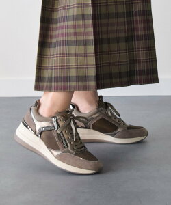 Tamaris yTamariszTChWbv6cmq[Xj[J[ C^[VV[ V[YEC Xj[J[ uEyz