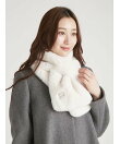ビジューブローチ付きフェイクファーティペット