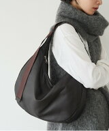 russet 《本革/490g》ソフトレザーラウンドビッグショルダーバッグ ラシット バッグ ショルダーバッグ ブ…