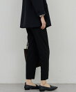 ライトジャージーテーパードパンツ