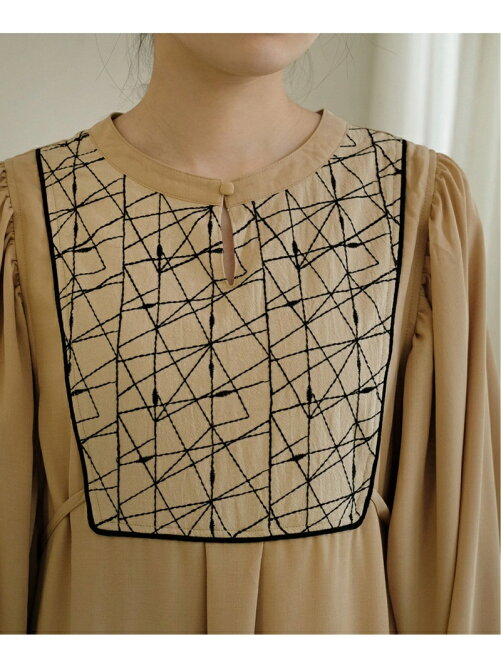 Bou Jeloud Web限定 フロント刺繍ワンピース Rakuten Fashion 楽天ファッション 旧楽天ブランドアベニュー Dn4122