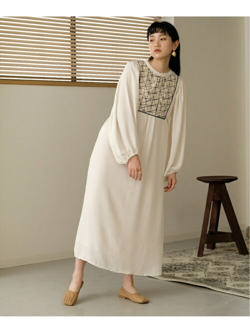 Bou Jeloud Web限定 フロント刺繍ワンピース Rakuten Fashion 楽天ファッション 旧楽天ブランドアベニュー Dn4122