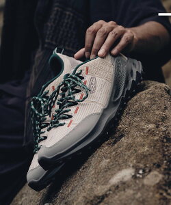 KEEN MEN JASPER ZIONIC �����Y �W���X�p�[ �U�C�I�j�b�N �L�[�� �V���[�Y�E�C �X�j�[�J�[�y���������z