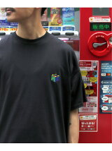 【RELAXFIT / リラックスフィット 】WISM 別注 RAINBOW ROGO T-SHIRT