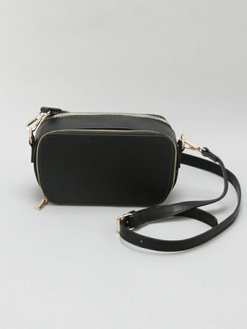 Benetton United Colors Of Benetton W ボックス型ミニショルダー