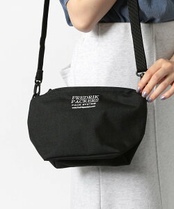 �ySALE�^20%OFF�zFREDRIK PACKERS FREDRIK PACKERS/1000D FAM SHOULDER �V�����_�[�o�b�O �Z�b�g�A�b�v�Z�u�� �o�b�O �V�����_�[�o�b�O �O���[�� �u���b�N�y���������z