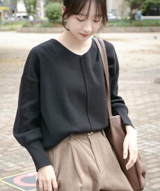 【SALE／10%OFF】URBAN RESEARCH ITEMS 『洗濯可』アウトリンキングVネックニット アーバンリサーチアイテムズ トップス ニット グレー グリーン ブラック ホワイト ピンク