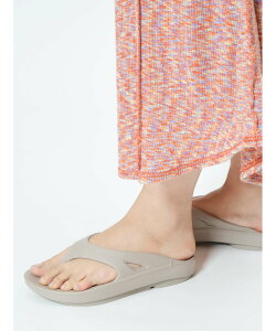 Bshop OOFOS �b OOriginal Nomad WOMEN �r�V���b�v �V���[�Y�E�C �T���_���y���������z