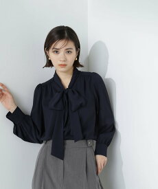 NATURAL BEAUTY BASIC リボンボウタイブラウス 24SS ナチュラルビューティベーシック トップス シャツ・ブラウス ホワイト ブルー ネイビー【送料無料】