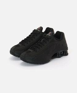 U by SPICK&SPAN NIKE/ �i�C�L SHOX R4 ���[�o�C�X�s�b�N�A���h�X�p�� �V���[�Y�E�C �X�j�[�J�[ �u���b�N�y���������z