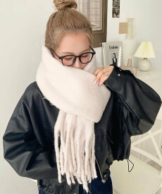moment+ ボリュームフリンジマフラー モーメントプラス ファッション雑貨 マフラー・ストール・ネックウォーマー グレー オレンジ ブルー ベージュ ブラック ピンク パープル ブラウン イエロー グリーン ホワイト
