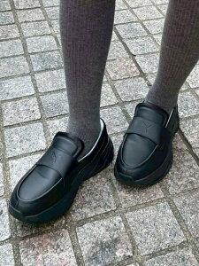 emmi �yemmi×PUMA�zLOAFYR EMMI �G�~ �V���[�Y�E�C �X�j�[�J�[ �u���b�N�y���������z