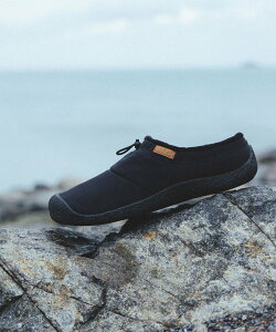 KEEN MEN HOWSER III SLIDE Y nEU[ X[ XCh L[ V[YEC Xj[J[ ubNyz