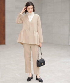 【SALE／35%OFF】GeeRA 【2点セット】ペプラムジャケットセットアップスーツ ジーラ スーツ・フォーマル セットアップスーツ ネイビー ベージュ【送料無料】