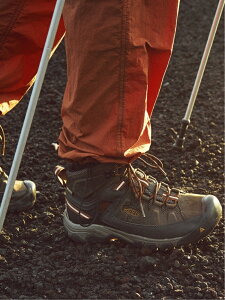 キーン ターギー III MID WP (トレッキングシューズ・登山靴) 価格比較 
