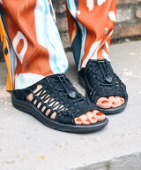 KEEN (W)(WOMEN)UNEEK II OT / (レディース)ユニーク ツー オーティー キーン シューズ・靴 サンダル ブ…
