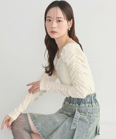 【SALE／35%OFF】earth music&ecology ギャザーショルダーカットレースプルオーバー アースミュージック&エコロジー トップス カットソー・Tシャツ ホワイト ブラック ピンク