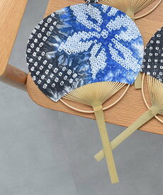 utatane utatane 有松絞り 竹うちわ 国産 ウタタネ 着物・浴衣・和装小物 和装小物 ブルー【送料無料】