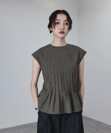 ADAM ET ROPE' FEMME 【サステナブル】タックフレアジレブラウス アダムエロペ トップス シャツ・ブラウス ブラック ベージュ【送料無料】