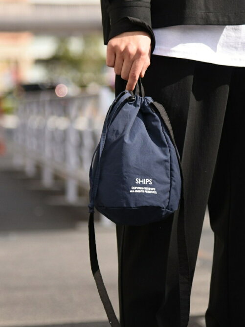 Ships Web限定 Ships Copyright ロゴ 60 40クロス 2way 巾着 ポーチ Rakuten Fashion 楽天ファッション 旧楽天ブランドアベニュー Cg2259