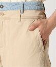ダブルウエストのバミューダパンツ