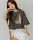 フラワーモチーフTシャツ