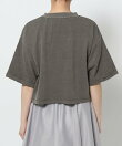 フラワーモチーフTシャツ