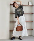 フラワーモチーフTシャツ