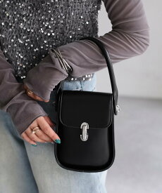 【SALE／40%OFF】Riberry スクエアミニチェーンショルダーバッグ/スマホポーチ リベリー バッグ ショルダーバッグ ブラック ホワイト ブラウン