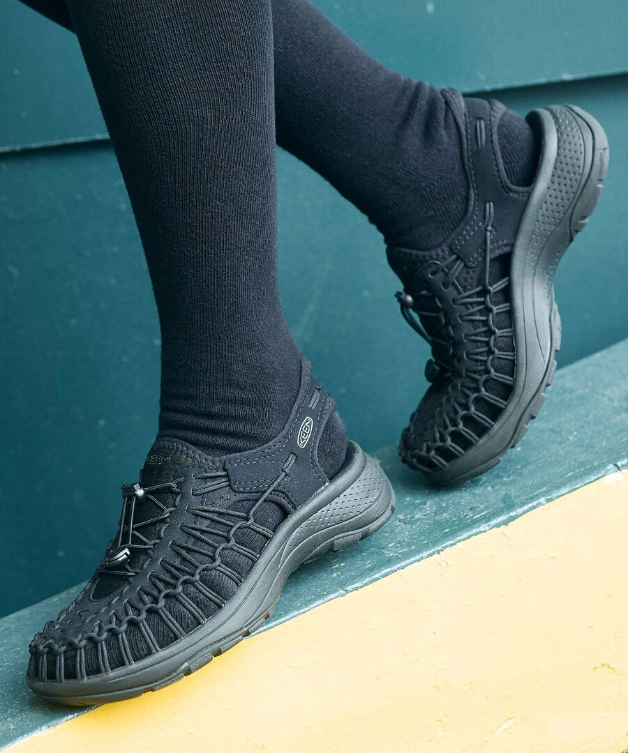 KEEN WOMEN UNEEK ASTORIA レディース ユニーク アストリア キーン シューズ・靴 サンダル ブラック【送料無料】 - メイン画像 1