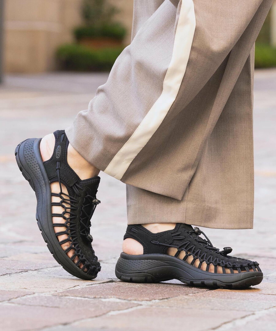 KEEN WOMEN UNEEK ASTORIA レディース ユニーク アストリア キーン シューズ・靴 サンダル ブラック【送料無料】 - メイン画像 3