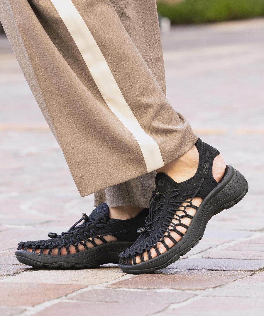 KEEN WOMEN UNEEK ASTORIA レディース ユニーク アストリア キーン シューズ・靴 サンダル ブラック【送料無料】 - メイン画像 4