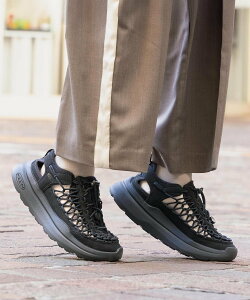 KEEN WOMEN UNEEK WK fB[X j[N _uP[ L[ V[YEC Xj[J[ ubNyz