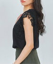 華やかレース切り替えフレンチスリーブTシャツ
