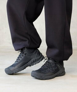 KEEN (MEN)NXIS EVO MID WP / (Y)lNVX GH ~bh EH[^[v[t L[ V[YEC Xj[J[ ubNyz