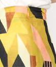 Mr. Christian Lacroixによってデザインされたスカート