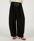 ハイウエストベルトタックパンツ / High-Waist Belted Tuck Pants