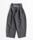 ハイウエストベルトタックパンツ / High-Waist Belted Tuck Pants