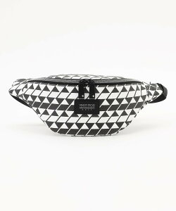 23��GOLF �yUNISEX�z�t���b�O�����{�f�B�o�b�O ���E���h�ɂ��^�E�����[�X�ɂ��g����! �j�W���E�T���N�S���t �o�b�O �V�����_�[�o�b�O �u���b�N�y���������z