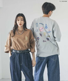 【SALE／40%OFF】LOWRYS FARM 【UNISEX】MLBシシュウロゴTSS ローリーズファーム トップス カットソー・Tシャツ グレー ホワイト レッド ブラック ブラウン