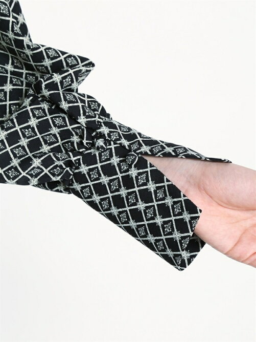 Lily Brown 江戸切子柄ボウタイブラウス Rakuten Fashion 楽天ファッション 旧楽天ブランドアベニュー Bg0338