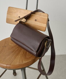 BEARDSLEY 《ベルト付替え可》レザーボディバッグ ビアズリー バッグ ショルダーバッグ ホワイト シルバー ブラック ブラウン ベージュ【送料無料】