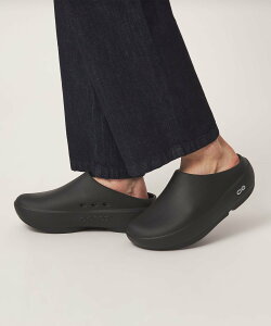 UNITED ARROWS green label relaxing ��OOFOS��OOCLOOG PLUS �T���_�� ���i�C�e�b�h�A���[�Y �O���[�����[�x�������N�V���O �V���[�Y�E�C �T���_�� �x�[�W�� �u���b�N�y���������z