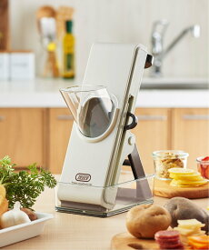 Toffy Toffy/(U)【Toffy/トフィー】 セーフティープッシュスライサー トフィーストア 食器・調理器具・キッチン用品 その他の食器・調理器具・キッチン用品 グリーン ホワイト