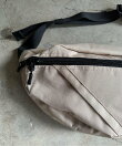 ST: MEI メイ BOTTOMLINE L ボトムライン Lサイズ ボディバッグ