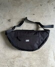 ST: MEI メイ BOTTOMLINE L ボトムライン Lサイズ ボディバッグ